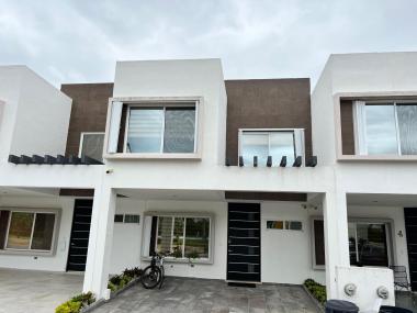 Casa en Venta Amueblada en Jardines del Sur 4, Cancún